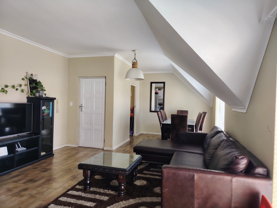 To Let 3 Bedroom Property for Rent in Whispering Pines Western Cape